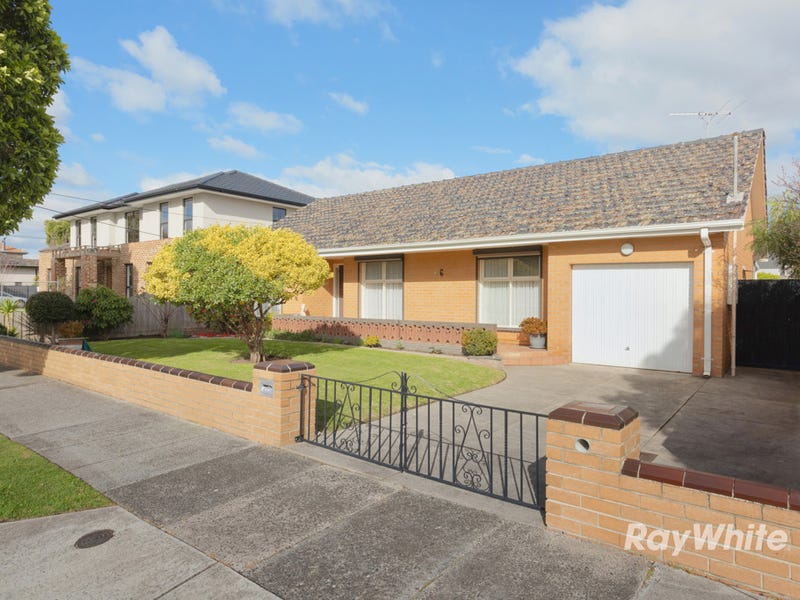 Garage Sale for sale in Crossover, Victoria, Australia