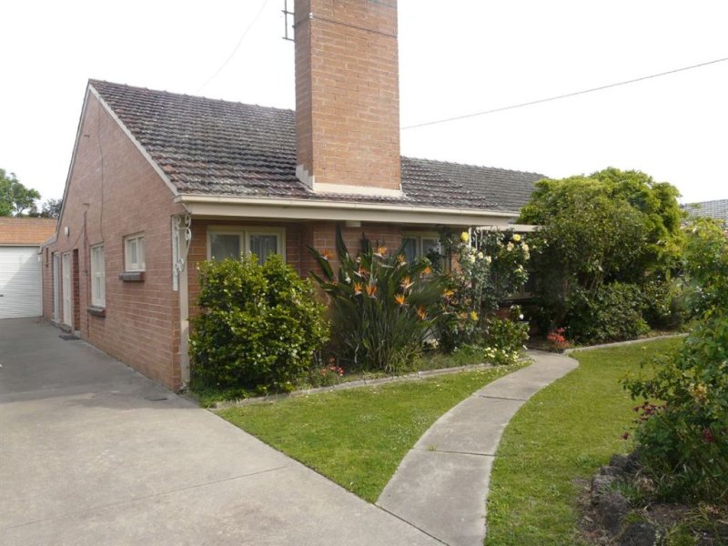 61 Pearson Street, Bairnsdale, Vic 3875 Property Details