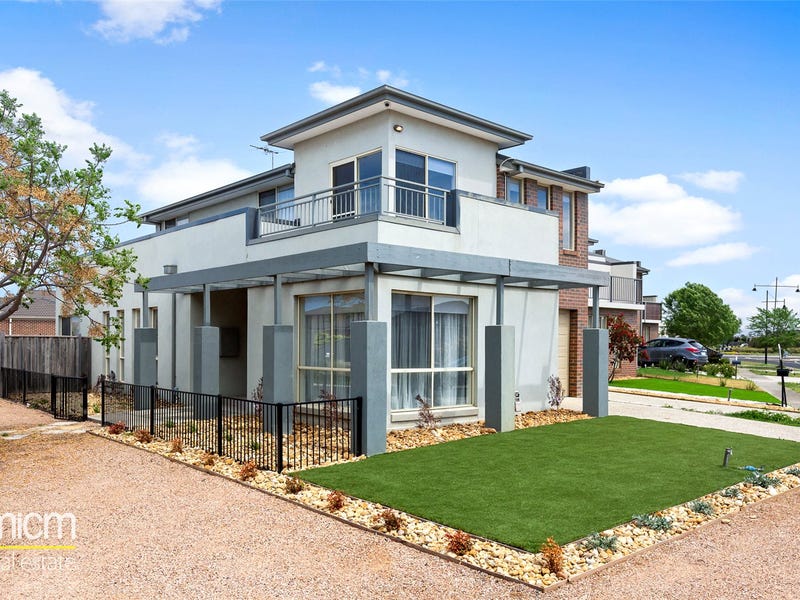 12 East Cornhill Drive, Point Cook, VIC 3030