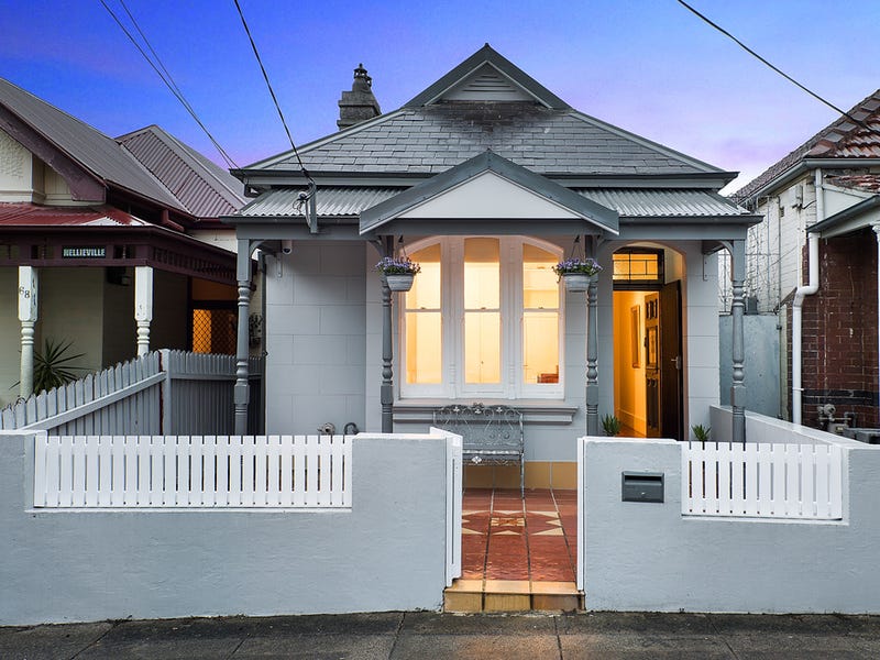 70 Frampton Avenue, Marrickville, NSW 2204 Property Details