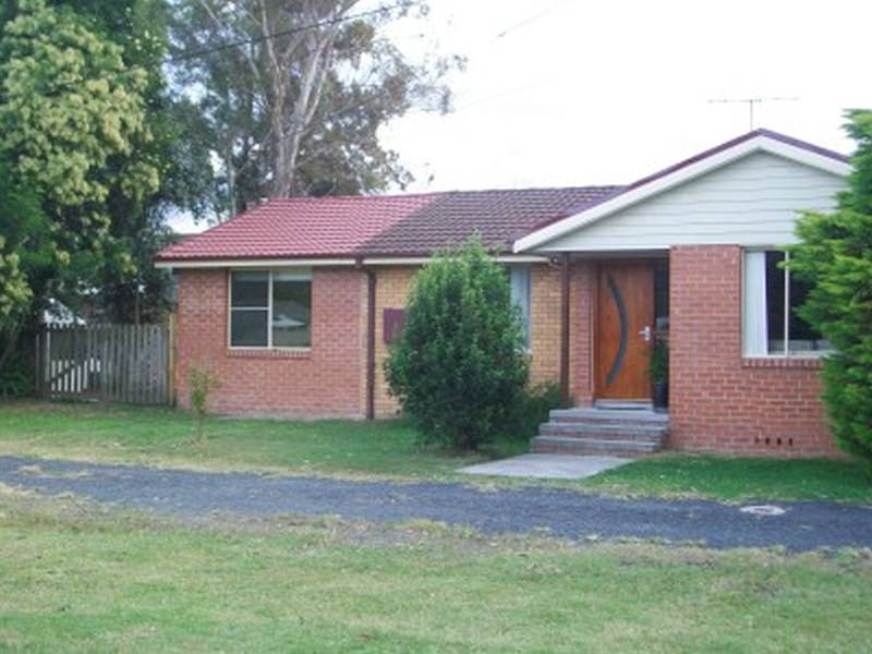 11 Burns Road, Ourimbah, NSW 2258