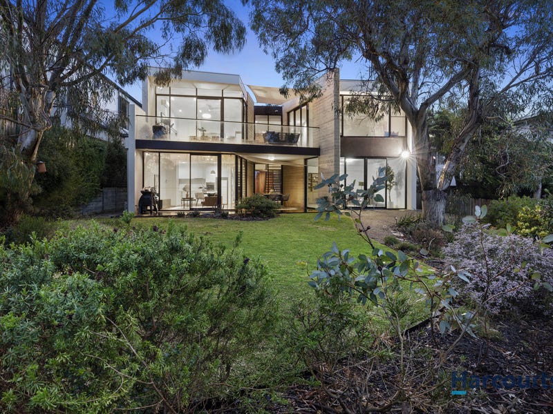 18 Morell Street, Mornington, Vic 3931 Property Details