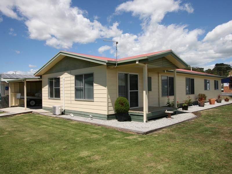 11 Upper Havelock Street, Smithton, TAS 7330