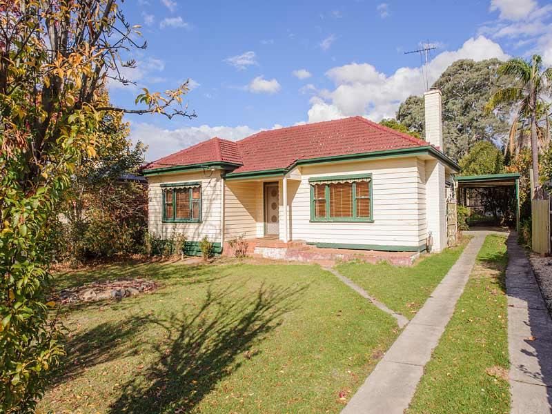 18 Farleigh Avenue, Burwood, VIC 3125