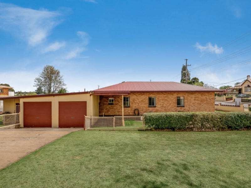 104 Jellicoe Street, North Toowoomba, QLD 4350