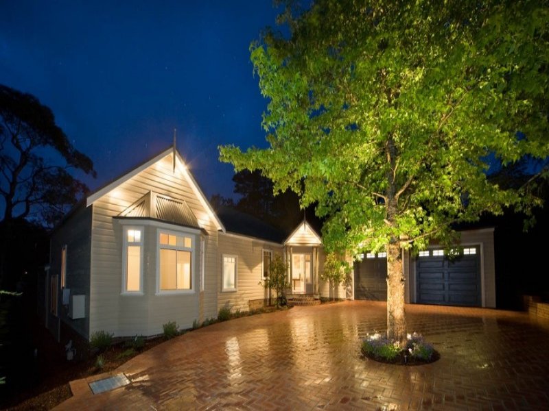 27a Blackheath St, Leura, NSW 2780 Property Details