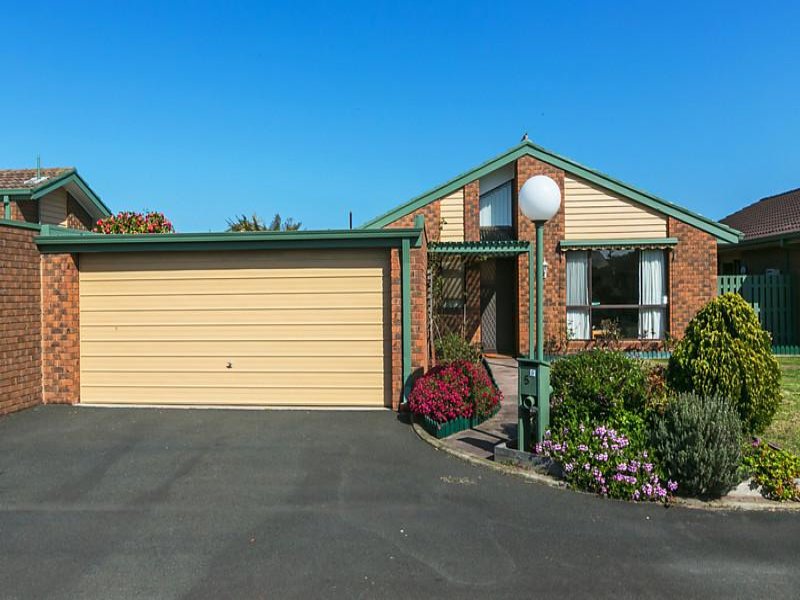 5 Charnwood Lane, Cheltenham, VIC 3192