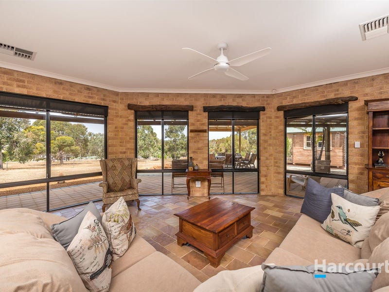 270 Ayrshire Loop, Lower Chittering, WA 6084