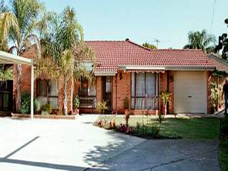 7 Shipbourne Way Huntingdale Wa 6110 Realestate Com Au