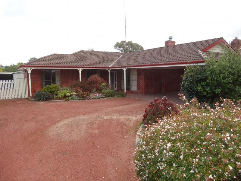 611 Sherrard Street, Black Hill, VIC 3350