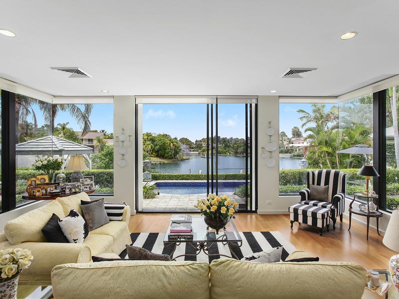 31 Campbell Street, Bundall, Qld 4217 Property Details