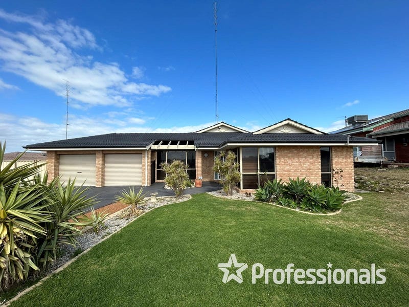 40 Barnes Avenue, Australind, WA 6233 Property Details