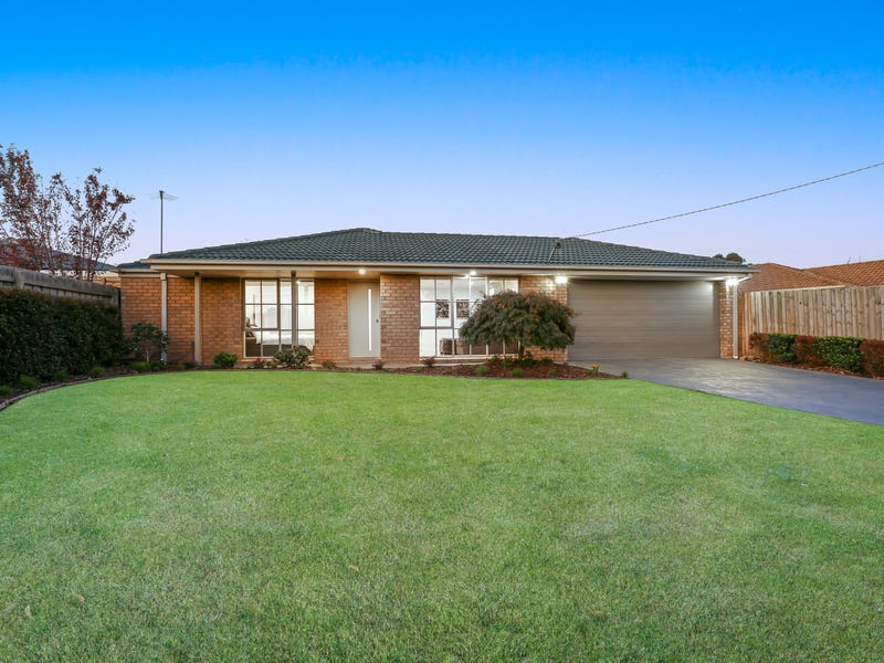 67 Simon Drive, Pakenham, VIC 3810