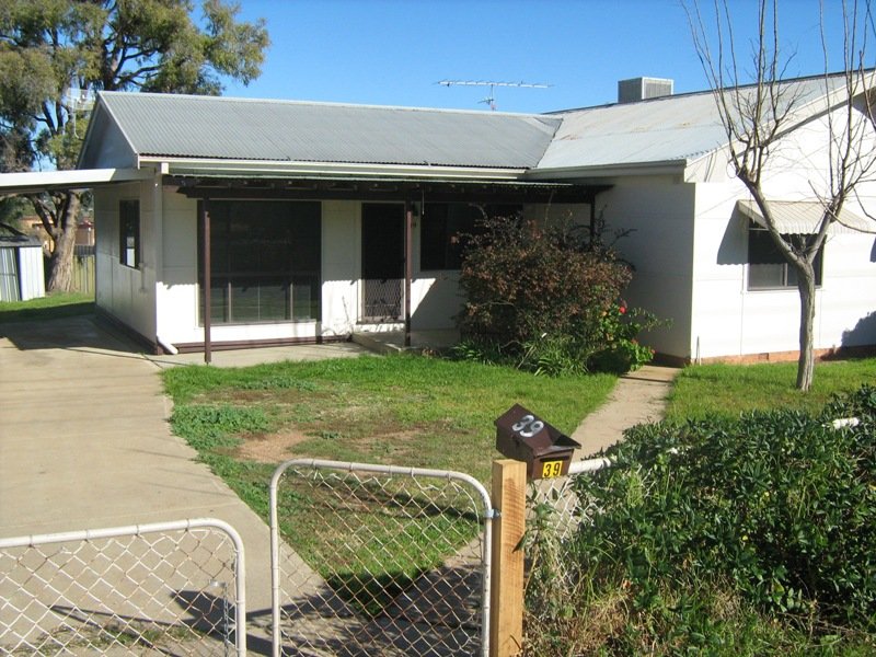 39 Byrnes Avenue, Tamworth, NSW 2340