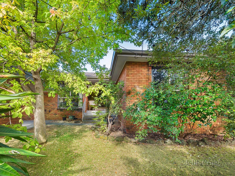 17 Oliver Avenue, Blackburn, Vic 3130 Property Details