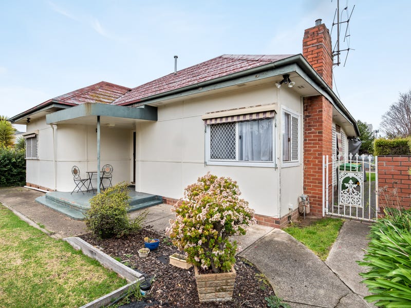 302 Townsend Street, South Albury, NSW 2640 House for Sale