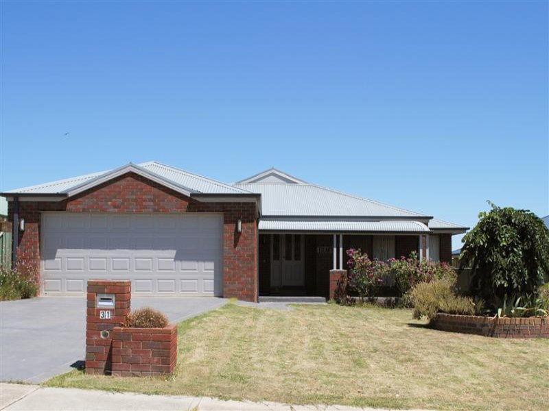 31 Somerset Cres, Mansfield, VIC 3722