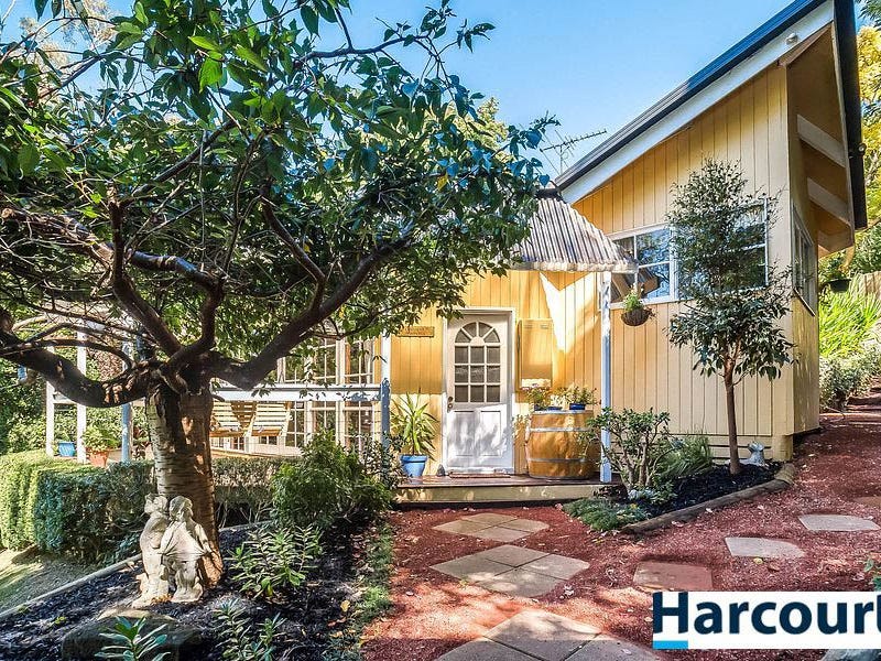 182 Belgravegembrook Road, Menzies Creek, Vic 3159