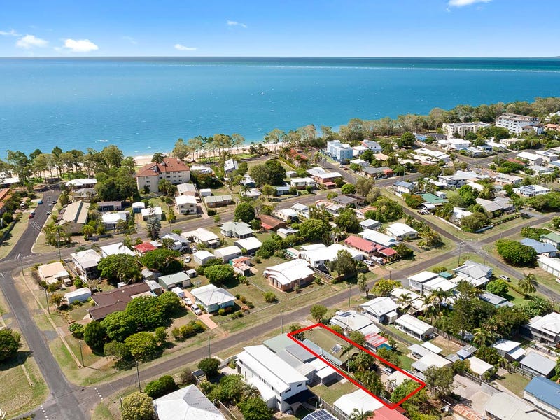 33 Ocean Street, Torquay, QLD 4655