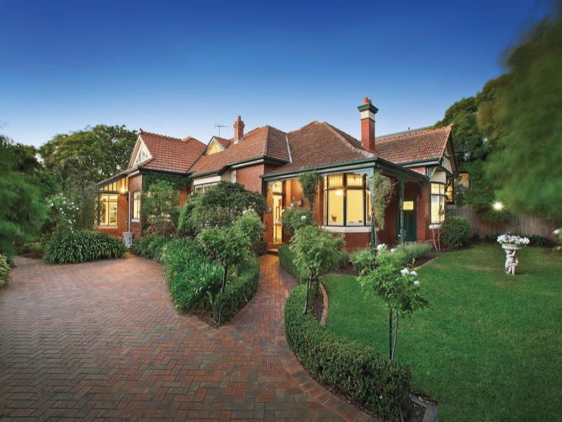 14 Selwyn Avenue, Elwood, Vic 3184 Property Details