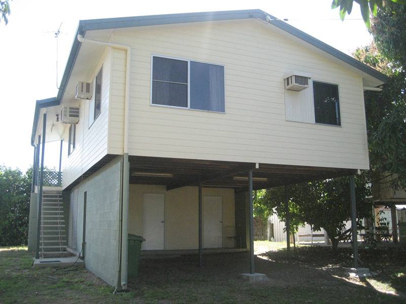 3 Evans Avenue, Seaforth, QLD 4741