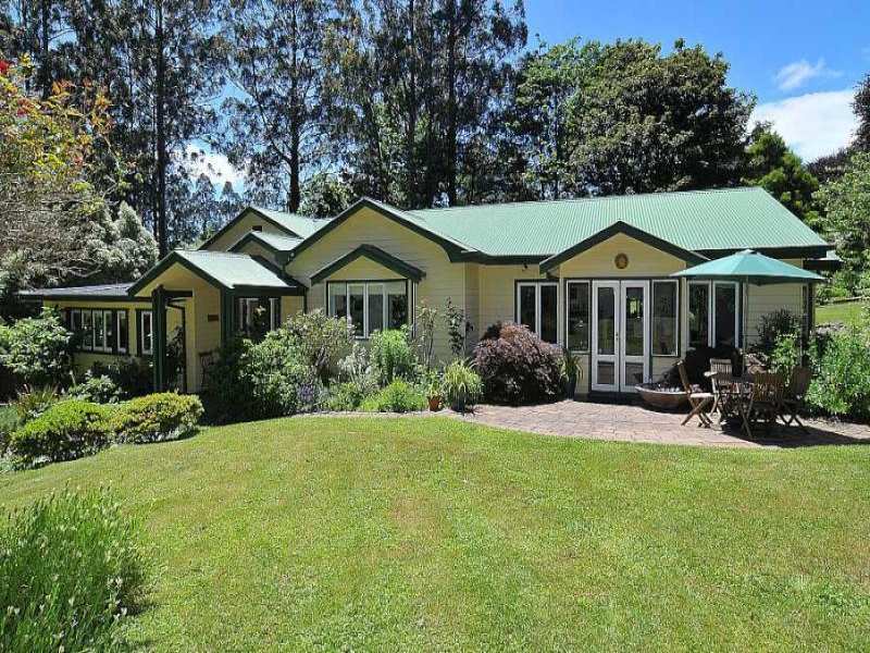 2 Mizmaze Road, Sherbrooke, Vic 3789 Property Details