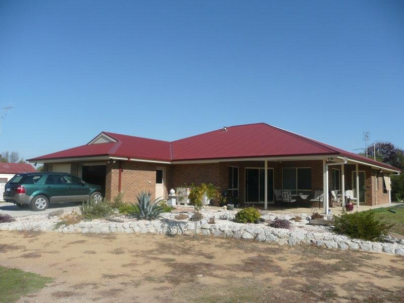 5 Station Street, Koondrook, Vic 3580 Property Details