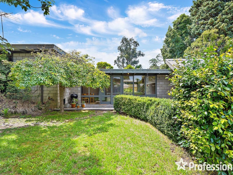 8 Wedderburn Cres, Mount Evelyn, VIC 3796
