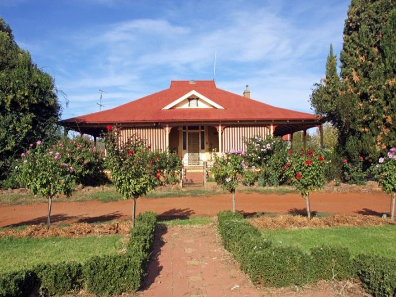 3 Berry Jerry Lane, Coolamon, NSW 2701 Property Details