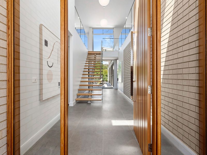 7 Normanby Crescent, Deakin, ACT 2600 House for Sale