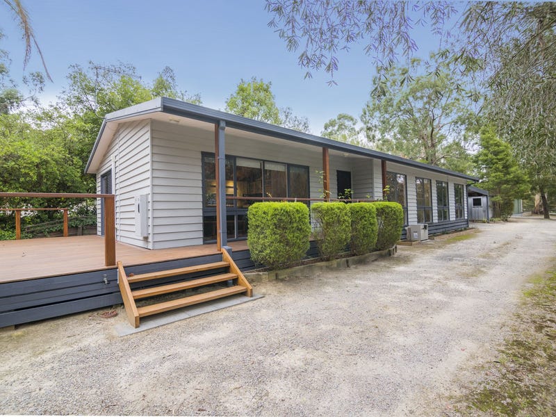 10 Swiss Chalet Road, Badger Creek, Vic 3777
