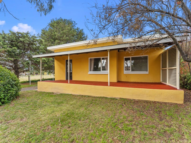 33 James Street, Berridale, NSW 2628 House for Sale