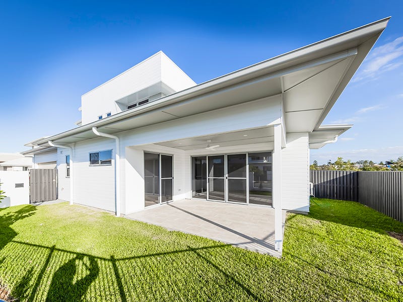 12 Captain Avenue, Newport, QLD 4020