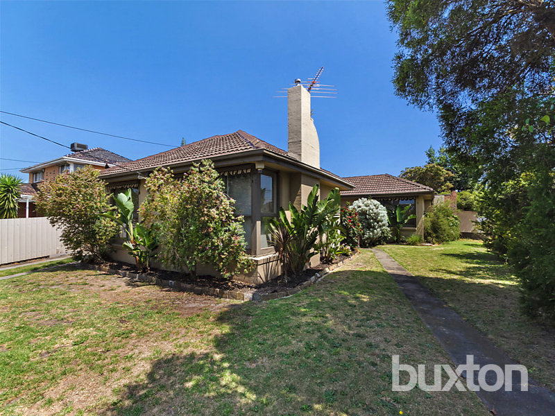 33 Merton Close, Cheltenham, Vic 3192 Property Details