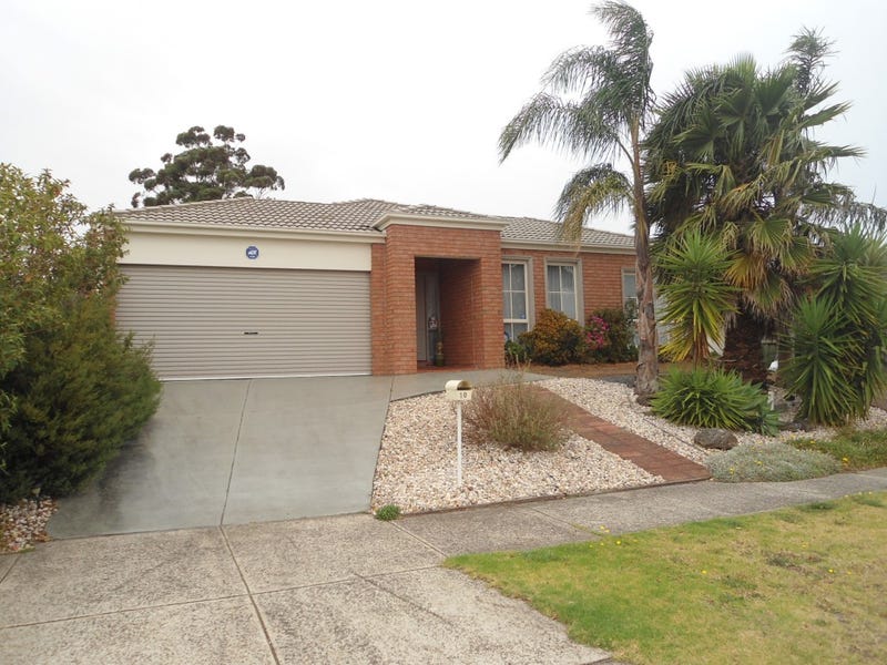 10 Pebble Beach Drive, Carrum Downs, VIC 3201 - Realestate.com.au