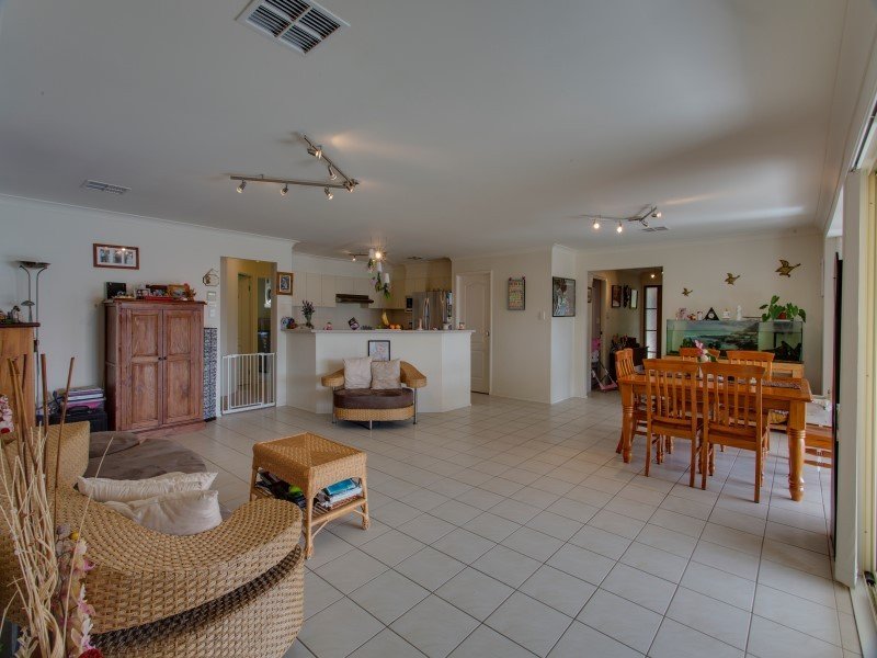 Sold Property Prices & Auction Results in Anzac Parade, Toronto, NSW