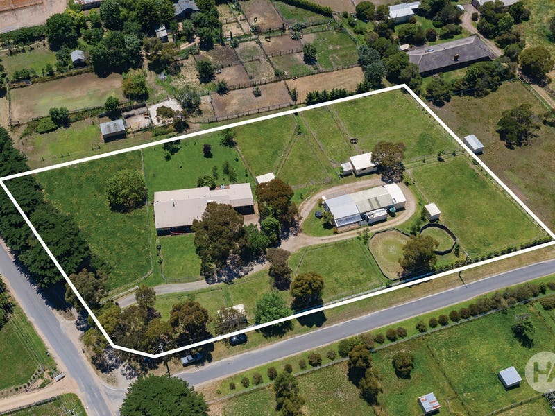 220 Roberts Road, Mornington, VIC 3931