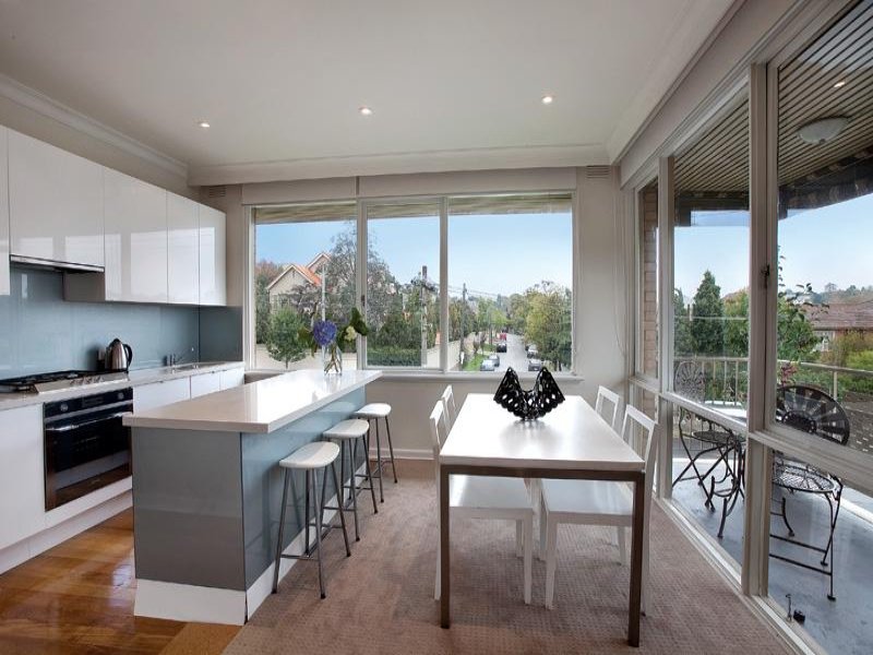 4/677 Toorak Road, Toorak, Vic 3142 - Property Details