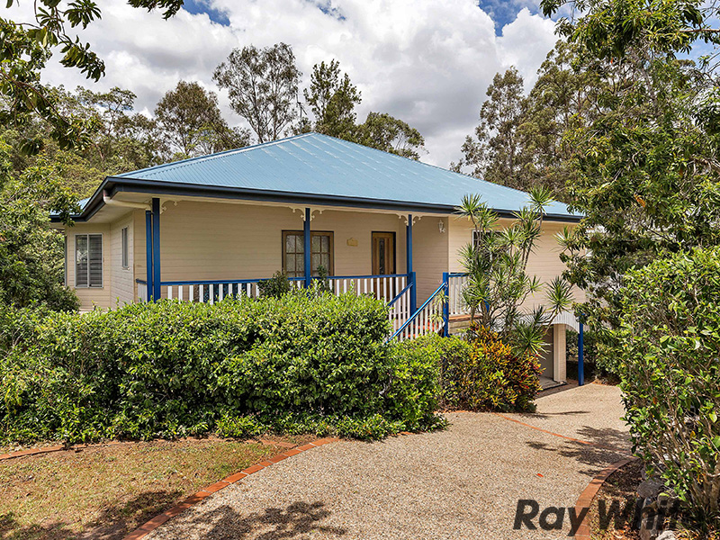 31 Woodtop Court, Ferny Hills, QLD 4055