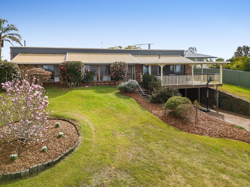 9 Katoomba Cres, Prince Henry Heights, QLD 4350