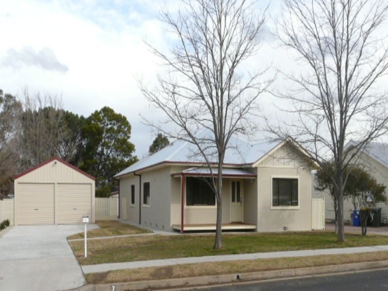 7 Park Street, Eglinton, NSW 2795 Property Details