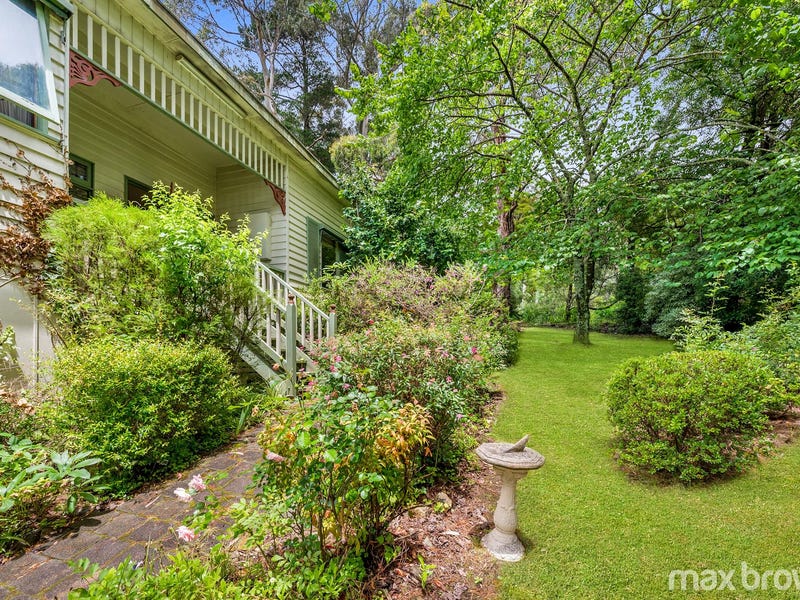 3 Browns Road, Montrose, Vic 3765 Property Details