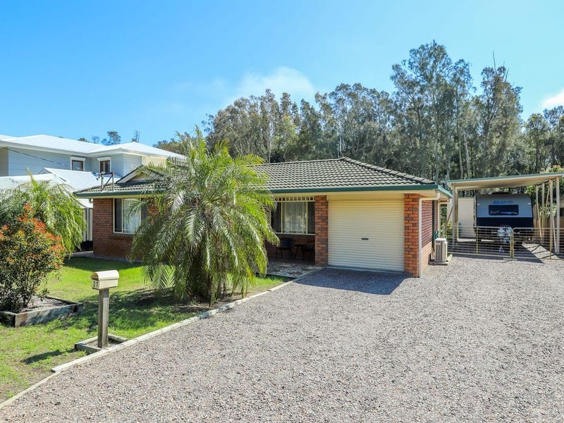 27 Taylor Road, Taylors Beach, NSW 2316 - realestate.com.au