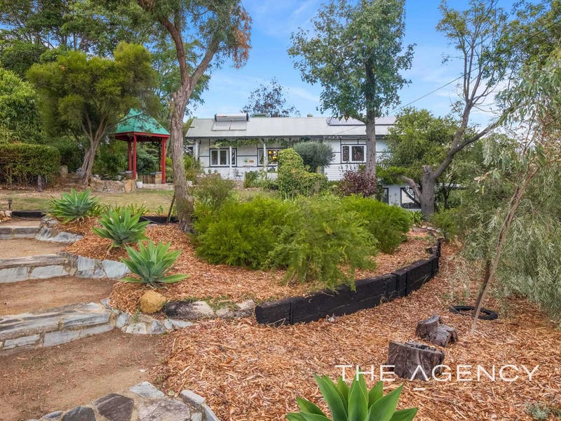 18 Old York Road, Greenmount, WA 6056 Property Details