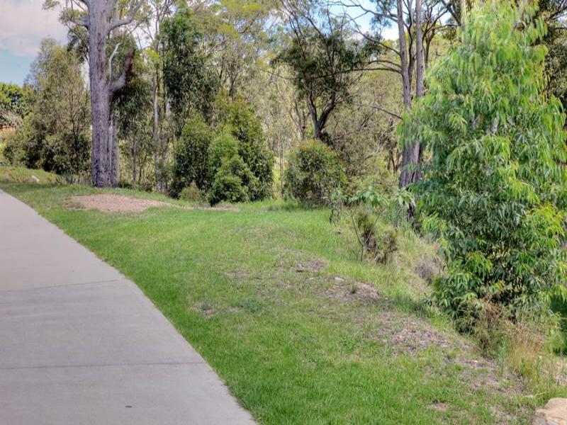 17 Prestwick Street, Fletcher, NSW 2287