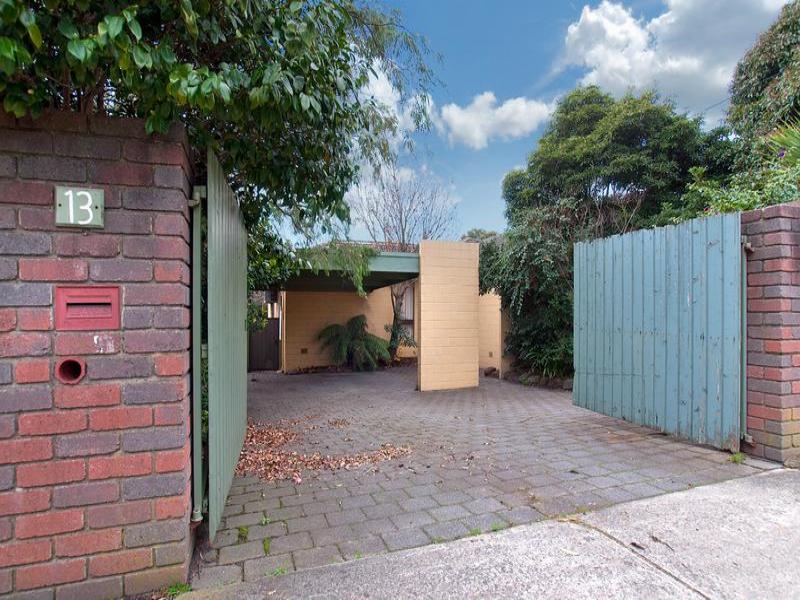 13 Golf Links Road, Frankston, Vic 3199 Property Details