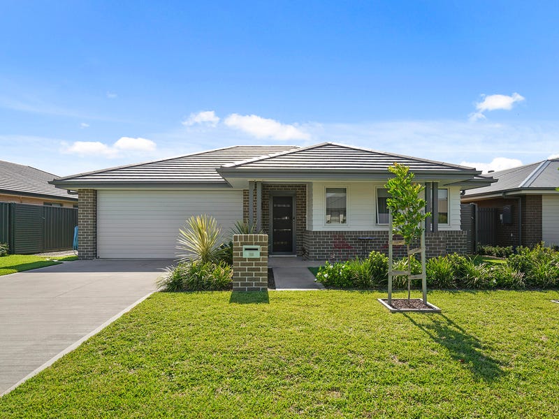 38 Apple Street, Fern Bay, NSW 2295