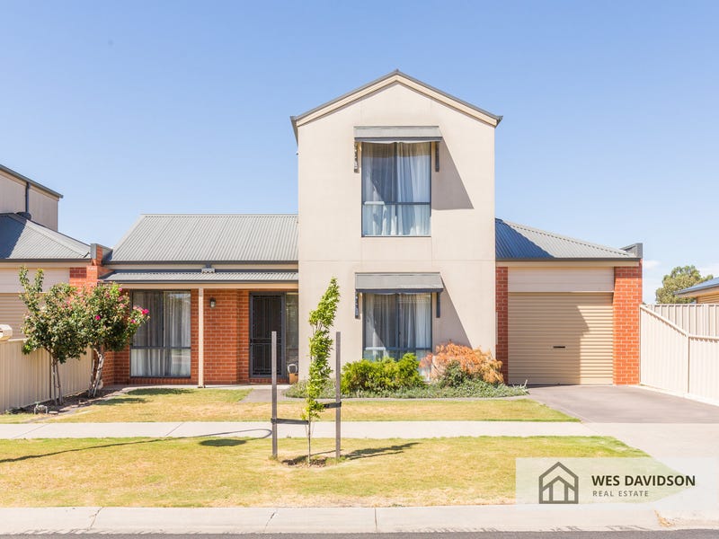 3/9 McTavish Boulevard, Horsham, Vic 3400 Property Details