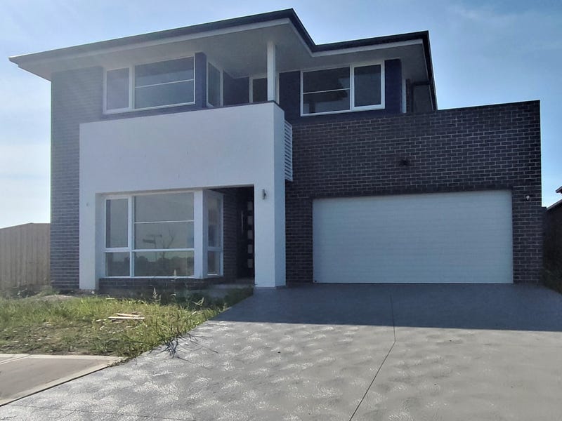 83 Pleasant Circuit, Gledswood Hills, NSW 2557