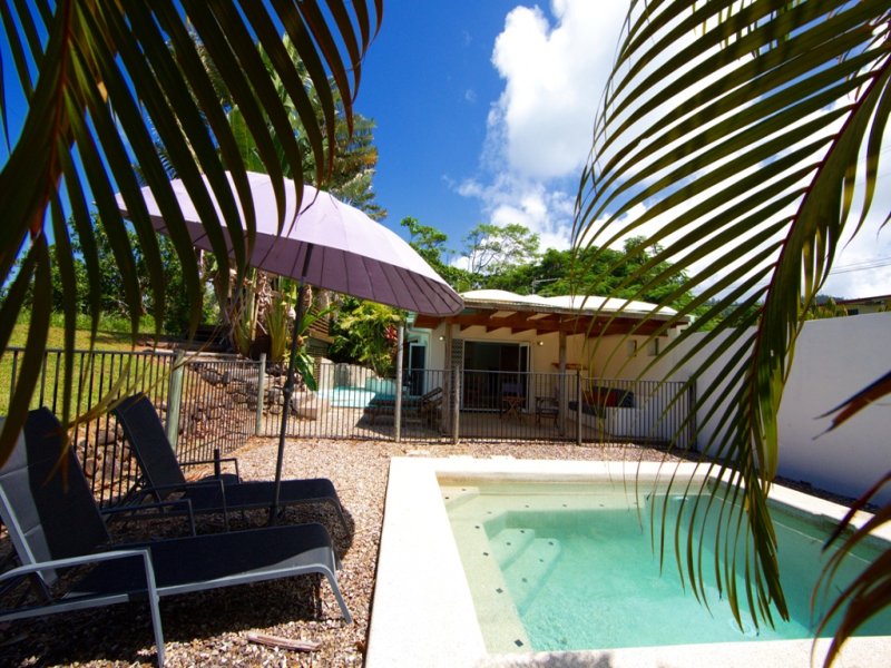 2 Cutten Street, Bingil Bay, QLD 4852